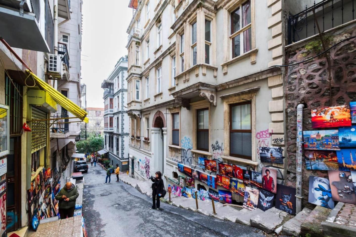 Spacious Rustic 2 Bedroom Few Steps From Galata Tower İstanbul