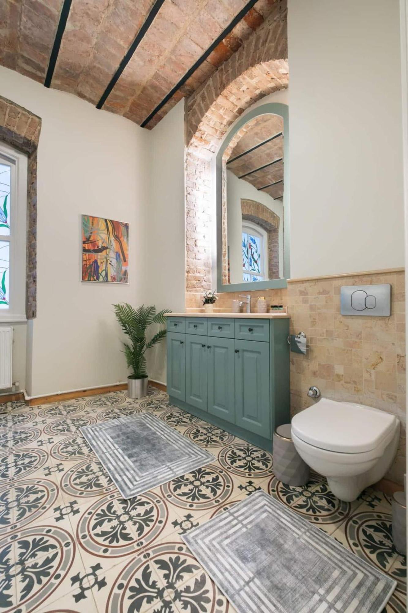 Spacious Rustic 2 Bedroom Few Steps From Galata Tower *