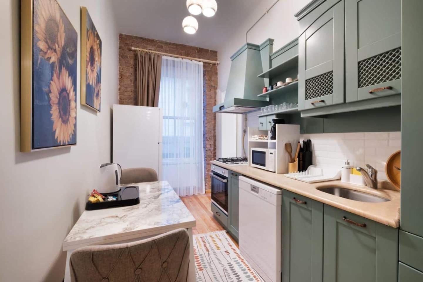 Daire Spacious Rustic 2 Bedroom Few Steps From Galata Tower İstanbul