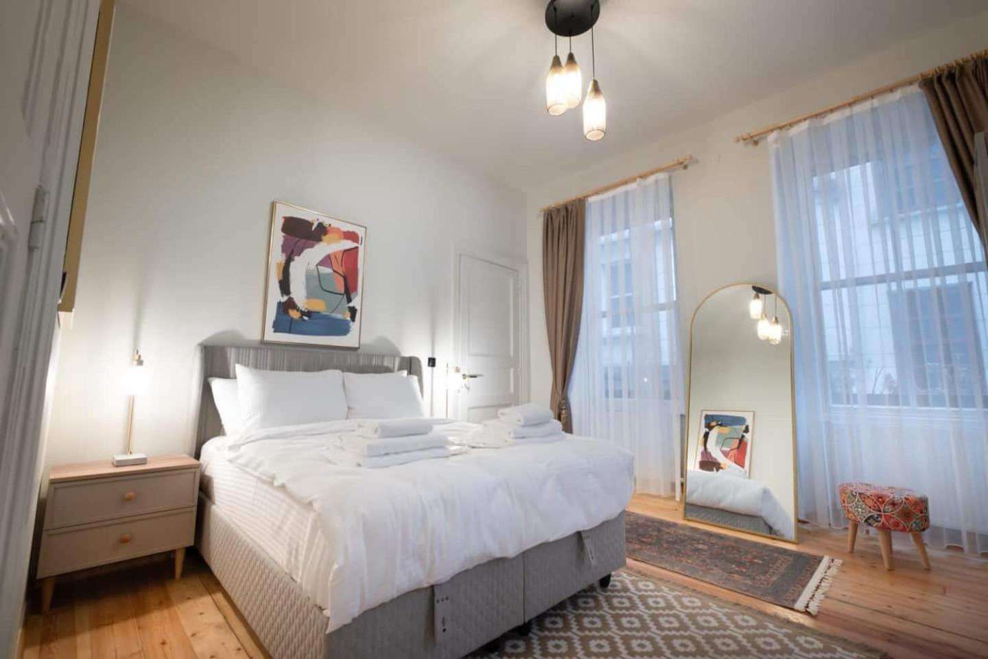 Daire Spacious Rustic 2 Bedroom Few Steps From Galata Tower *