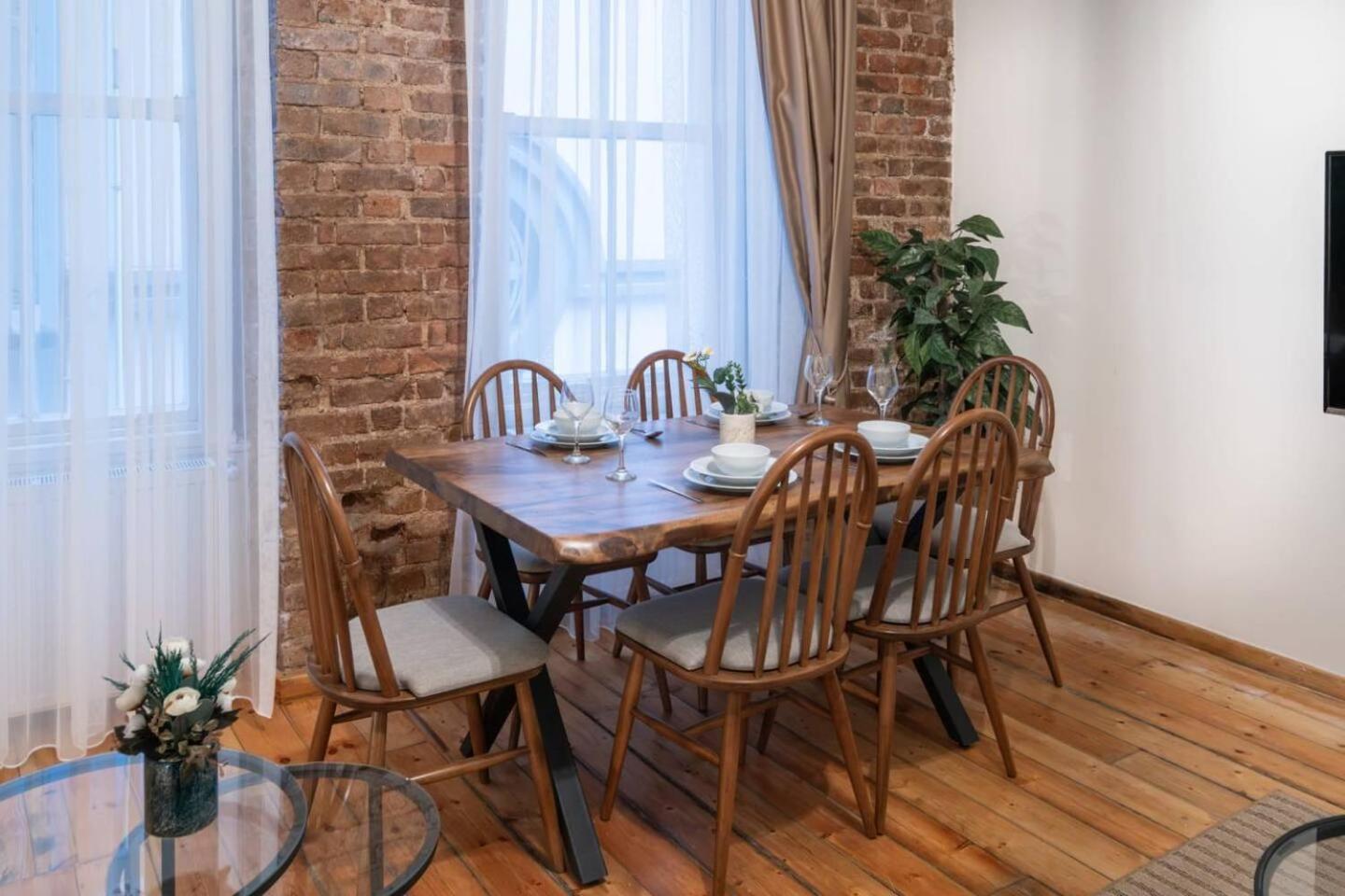 Spacious Rustic 2 Bedroom Few Steps From Galata Tower *