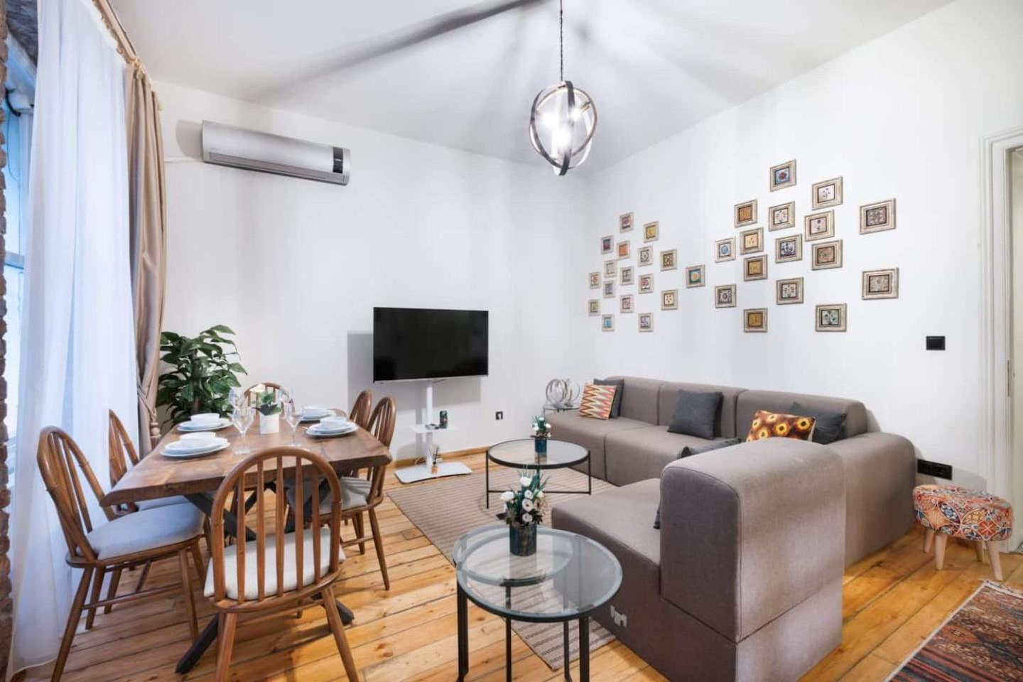 Spacious Rustic 2 Bedroom Few Steps From Galata Tower İstanbul