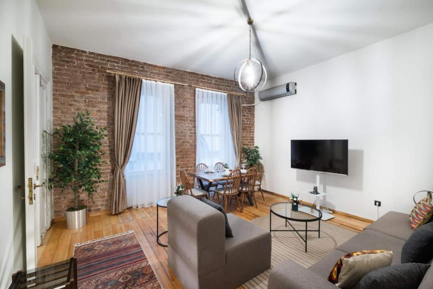 Daire Spacious Rustic 2 Bedroom Few Steps From Galata Tower İstanbul